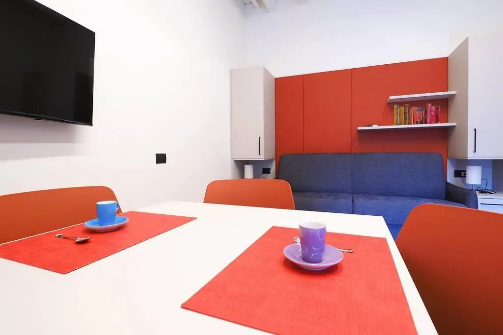 La Casa Di Ringhiera Milano Porta Venezia Apartment Italy