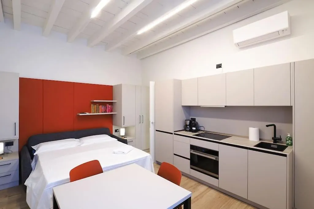 La Casa Di Ringhiera Milano Porta Venezia Apartment